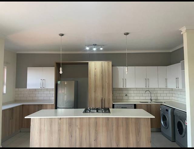2 BEDROOM PROPERTY TO RENT IN GOLDEN FIELDS ESTATE